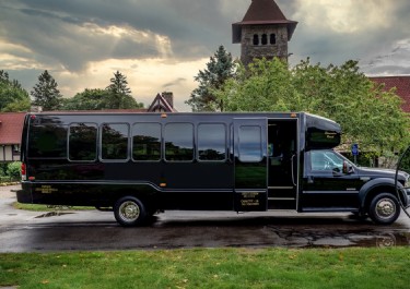 14-Passenger Limo Party Bus Photo