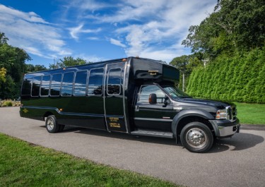 14-Passenger Limo Party Bus Photo